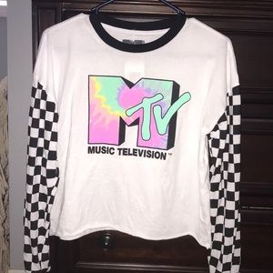 m tv checkers print cropped long sleeve